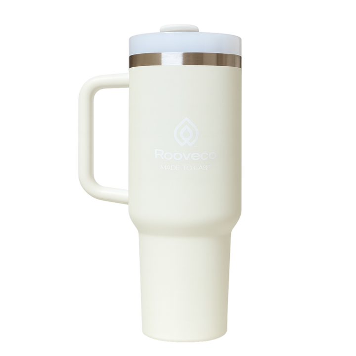 Rooveco Vault 1.18L insulated mug in off-white with straw lid and wide ergonomic handle – sleek and minimal design